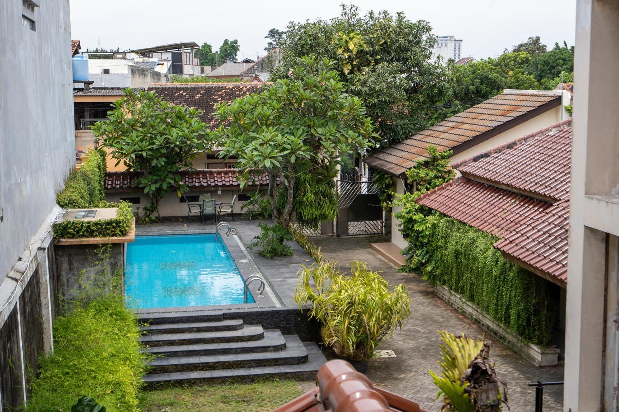 D Ajenk Boutique Guesthouse Kejayan Exterior photo